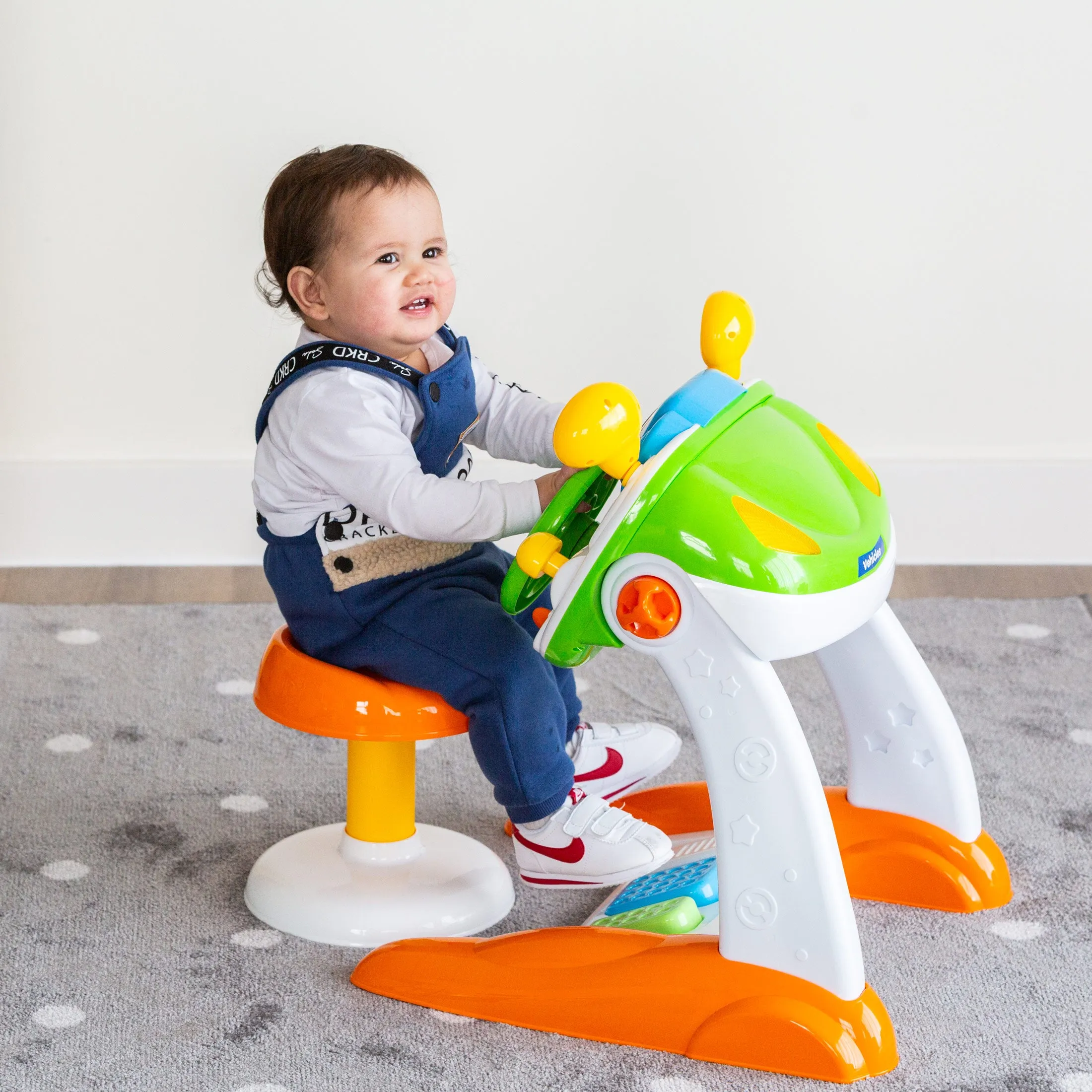 Baby Sensory Play Interactive Driving Simulation with Music and Light